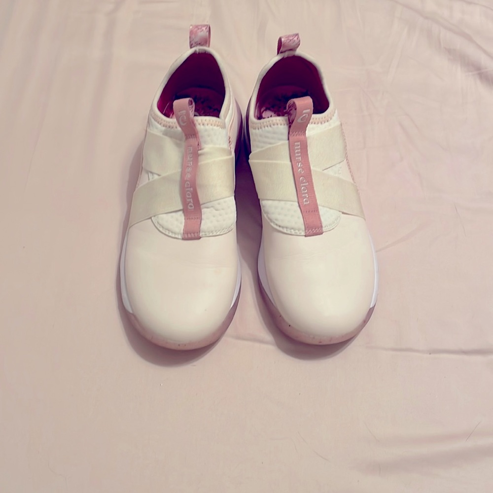 Clove Sneakers